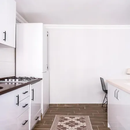Flat W Balcony 10 Min To Uskudar Coast Apartment *